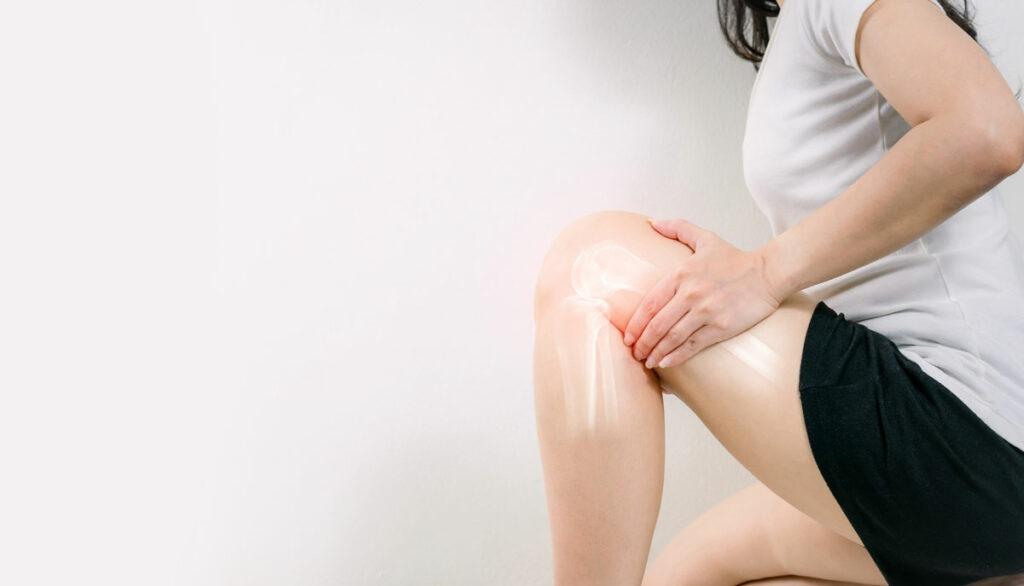 La artrosis de rodilla es la causa más común de dolor crónico e incapacidad en adultos mayores